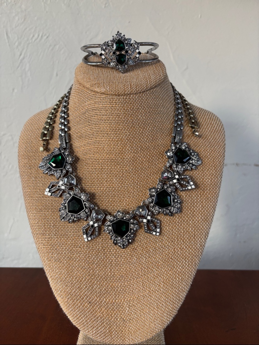 Chloe + Isabel Maven Emerald & Crystal Silver-Tone Necklace & Bracelet Set